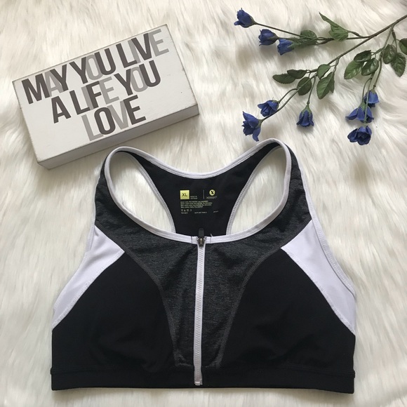 Xersion Other - Xersion Sports Bra with Zipper and Clasp